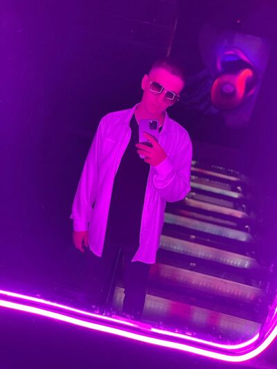  ,   Vlad, 23 ,   ,   , c , 