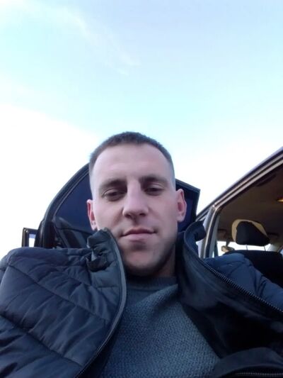  --,   Vladimir, 32 ,   ,   