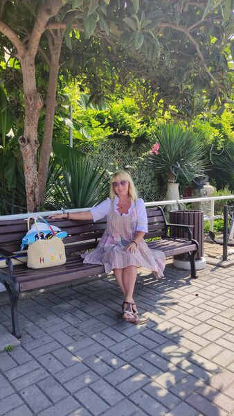  ,   Tatiana, 60 ,   ,   