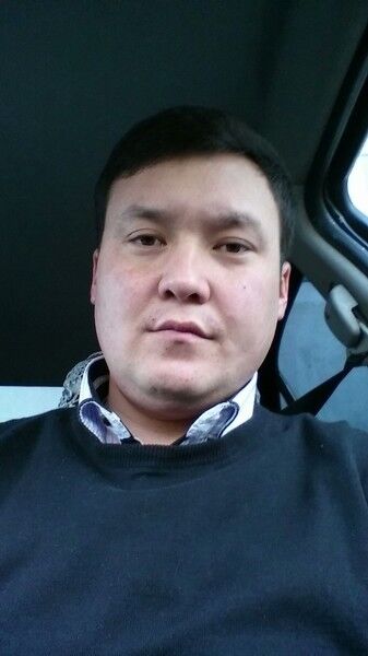 ,   Erlan, 36 ,   