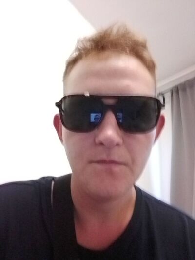  ,   Anton, 29 ,   ,   
