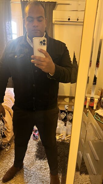  ,   Akram, 36 ,   ,   