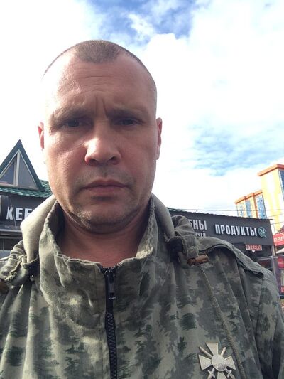  ,   Mikhail, 49 ,   ,   , c 