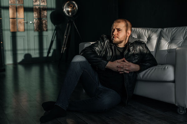  ,   Maxim, 28 ,   ,   