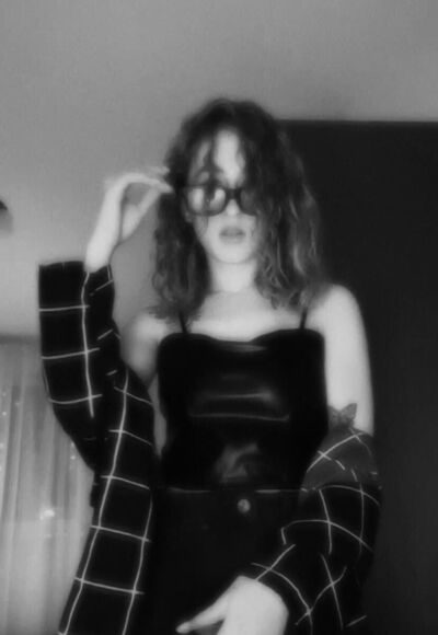  -,   Pauline, 23 ,   ,   