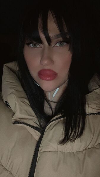  ,   Milana, 28 ,   ,   