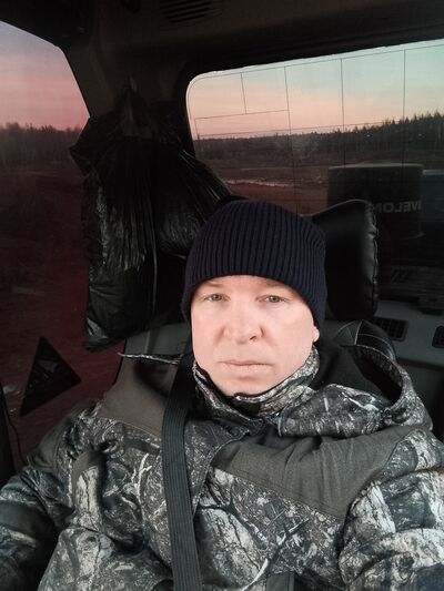  ,   Viktor, 43 ,   ,   