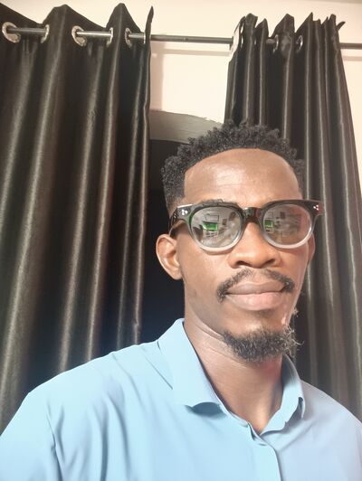  Lagos,   George Chike, 33 ,     , c 