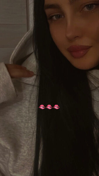  ,   Natasha, 25 ,  