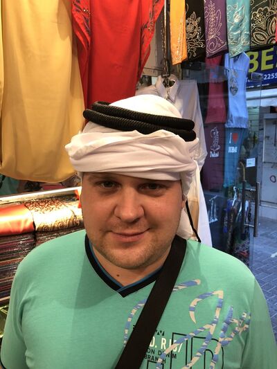  ,   Deniss, 40 ,     , c 