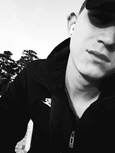  ,   Alexander, 23 ,   c 