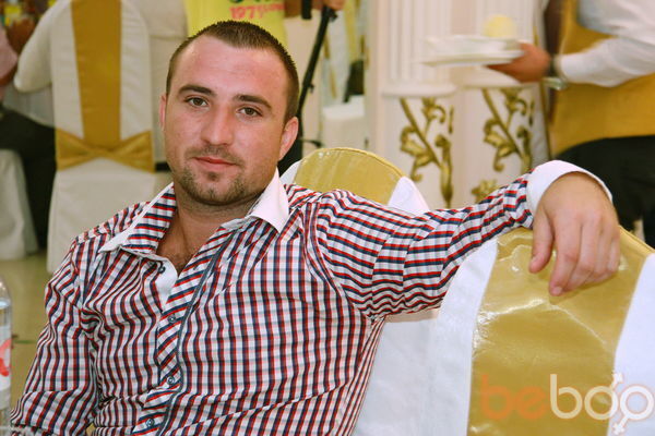  3911453  Dinu, 38 ,    