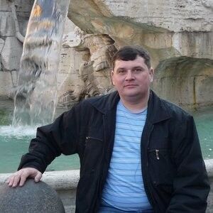  ,   Sergeji, 52 ,   