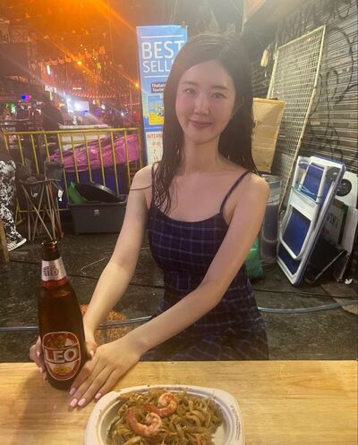  ,   Mandy, 33 ,   ,   
