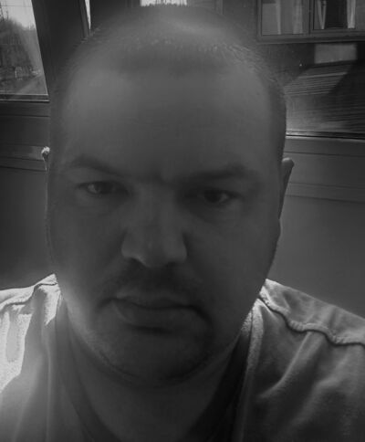  ,   Pavel, 39 ,   ,   