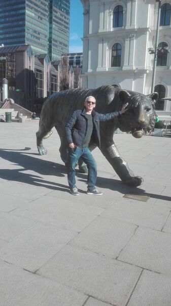  ,   Arunas, 55 ,     , c 
