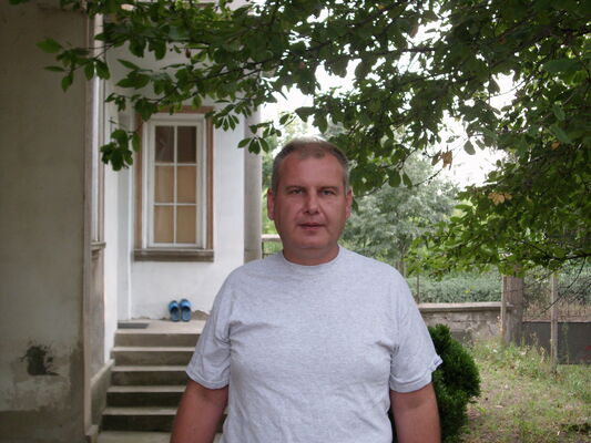  ,   Emo, 49 ,   