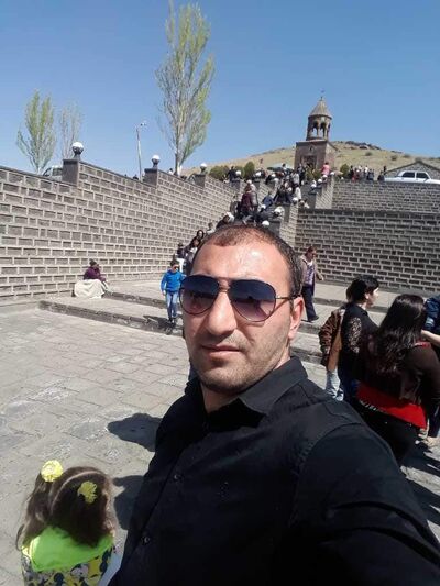  ,   Gevorg, 35 ,   ,   
