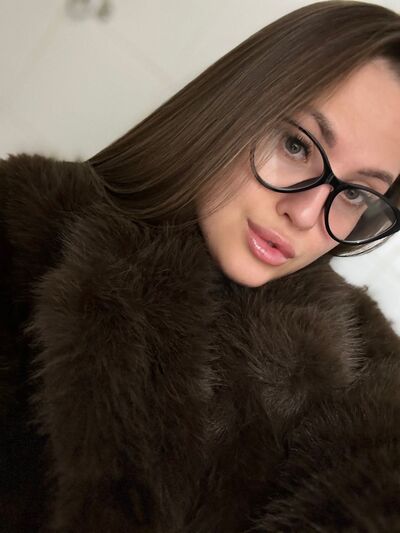  ,   Maria, 20 ,   ,   
