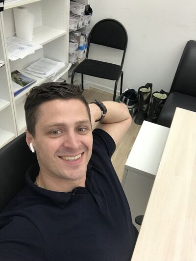  ,   BaryAlibasov, 37 ,   ,   