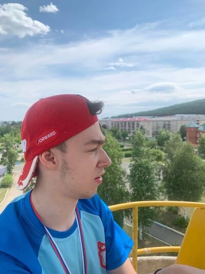  ,   Artyom, 21 ,   ,   