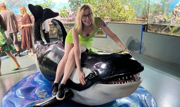  ,   Zoe, 43 ,   ,   