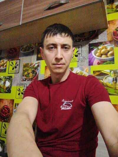  ,   Alex, 35 ,   ,   