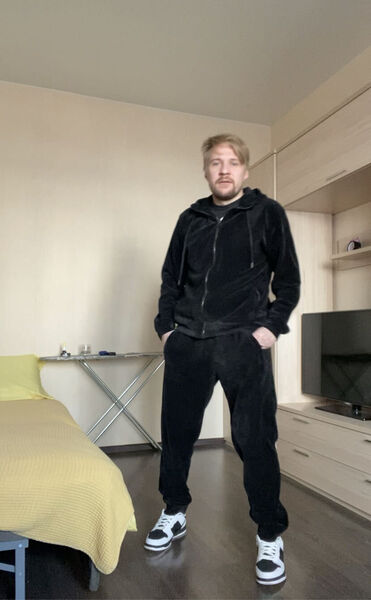  ,   Artem, 32 ,   ,   , c 
