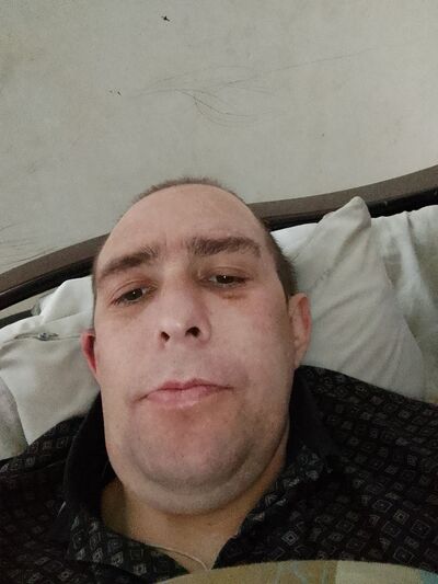  ,   Denis, 37 ,   ,   