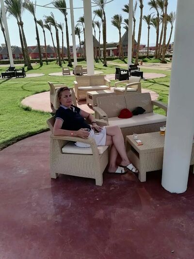  ,   Elena, 54 ,   ,   