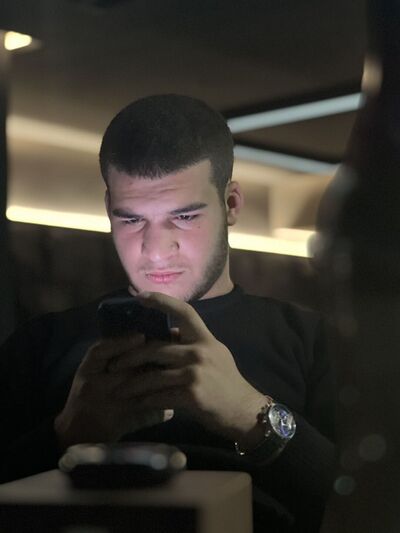  ,   Armen, 24 ,   ,   