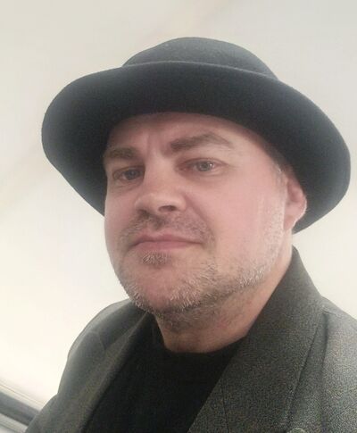  -,   Paul, 44 ,   ,   , c 