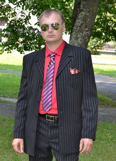  ,   Rusik, 49 ,  