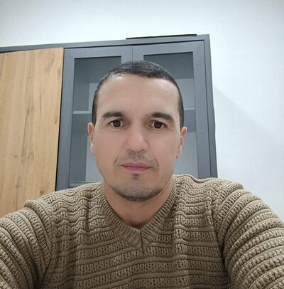  ,   Umar, 34 ,   ,   