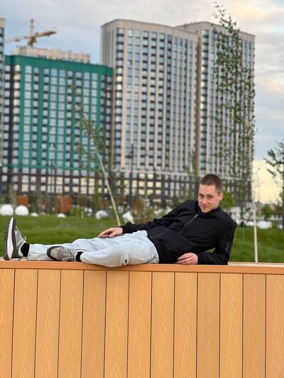  --,   Maxim, 23 ,   ,   