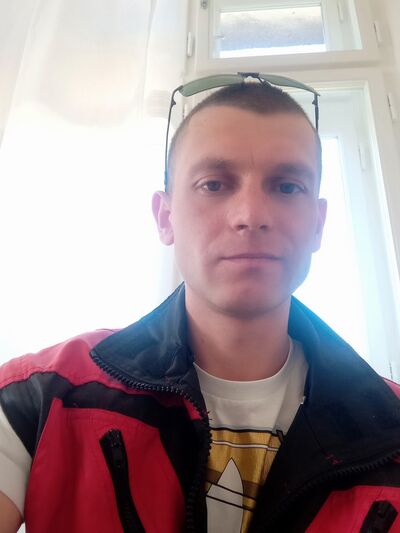  Praha,   , 32 ,   