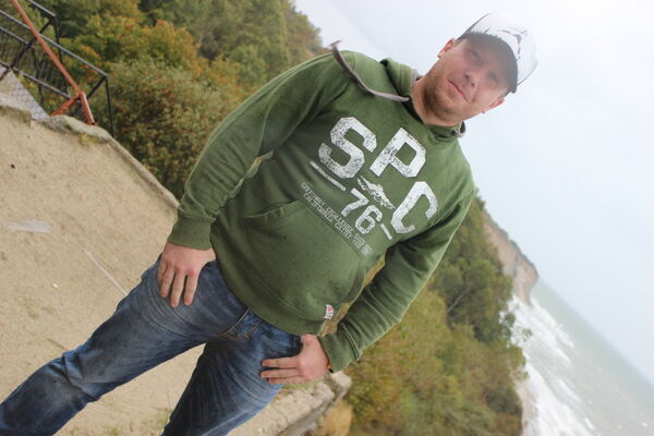  ,   Aleks, 47 ,   ,   , c 