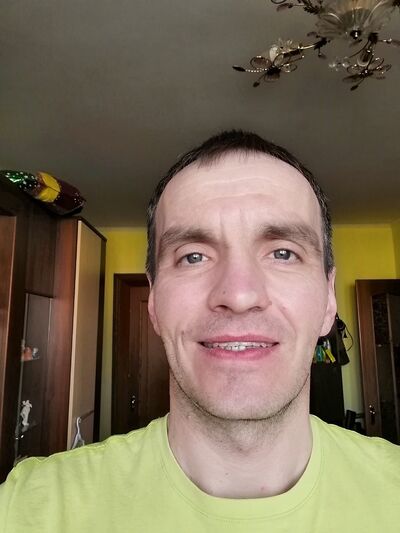  ,   Mikhail, 49 ,   ,   , c 