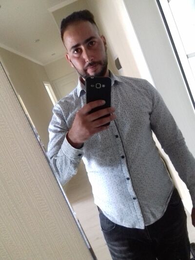  ,   Tahar, 33 ,   ,   