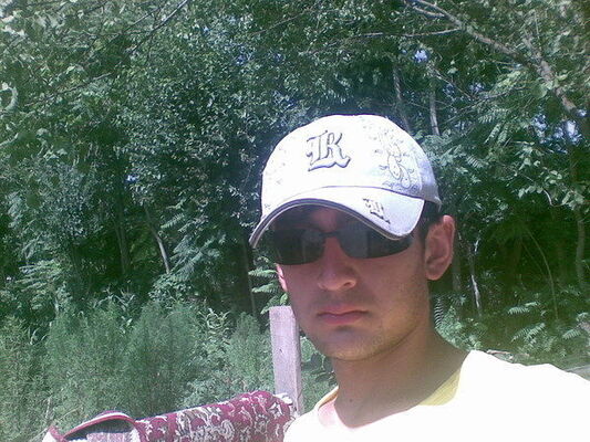  ,   Parviz, 36 ,   ,   , c 