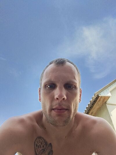  ,   AlexandroAle, 34 ,   ,   