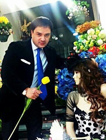  ,   Bexruz, 43 ,     , c 