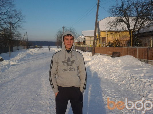  ,   Zoli, 32 ,   ,   , c 
