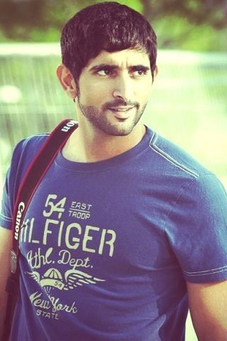  ,   Mustafa, 32 ,   ,   , c 