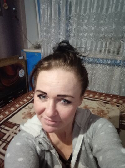 ,   Jylia, 42 ,   ,   