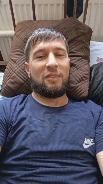  ,   Marat, 37 ,   ,   