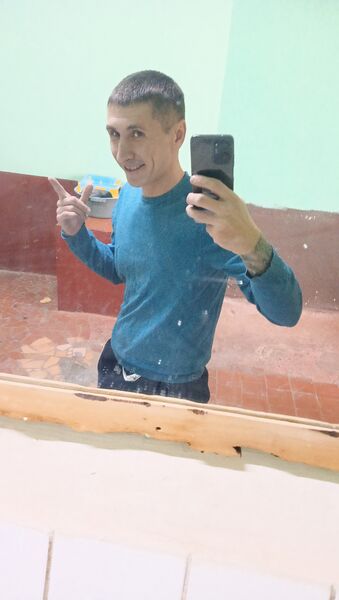  ,   Ruslan, 40 ,   ,   