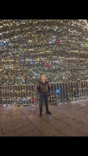  ,   Arman, 42 ,   ,   