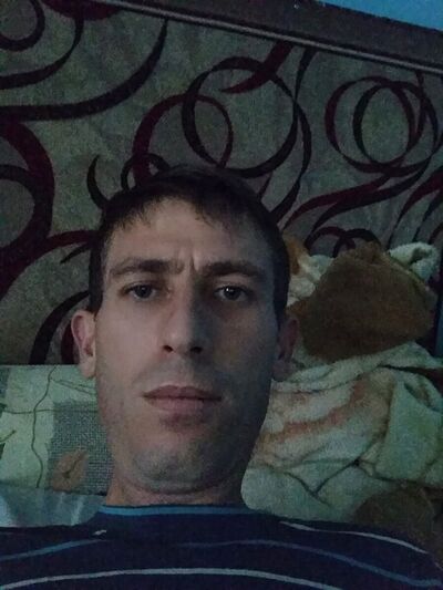  ,   Artur, 40 ,   