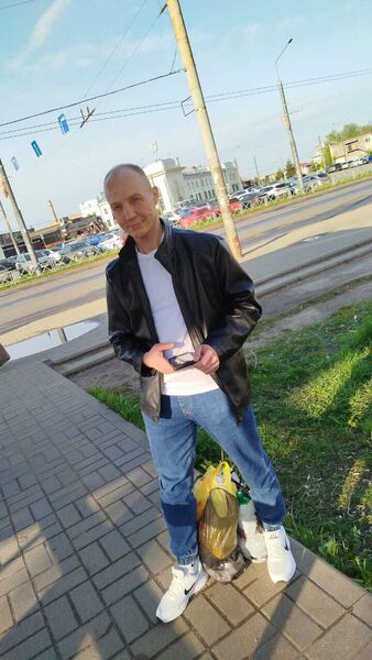  ,   Vladimir, 38 ,   ,   